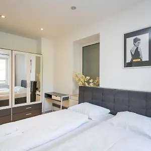  Apartment Cocoon